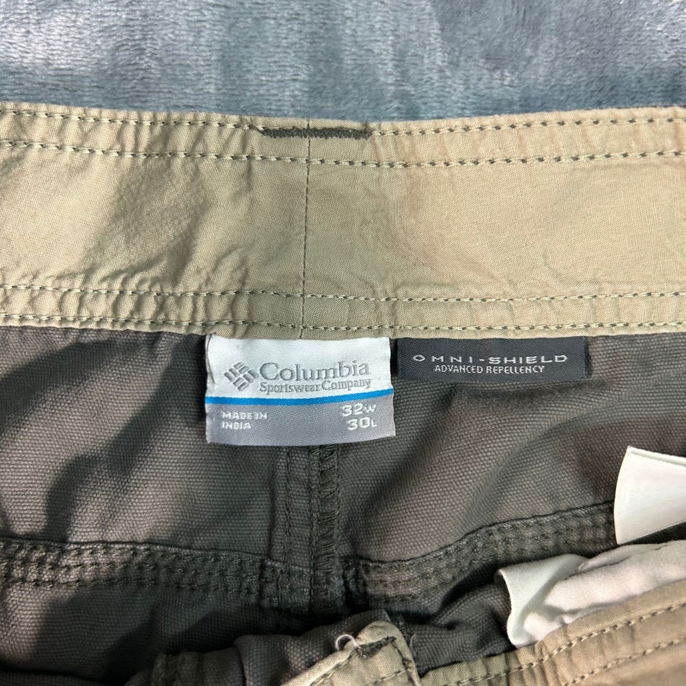 Columbia Sportswear Omni Shield Cargo Pants Men Size 32W x 30L Khaki - Picture 2 of 8